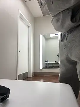 Snapshot of AlexLittyy chatting on 11.07.25 AlexLittyy online show from 11.07.25