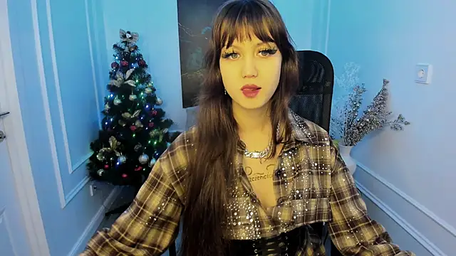 TiffanyYounge online show from 12.05.25