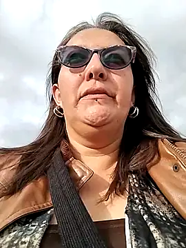 -saraqueen- online show from 12.02.25