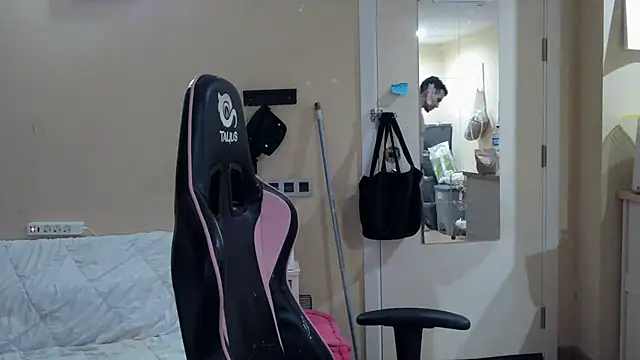 junokun22 online show from 10.23.25