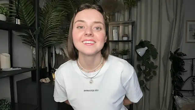 ThelmaJusto online show from 10.19.25