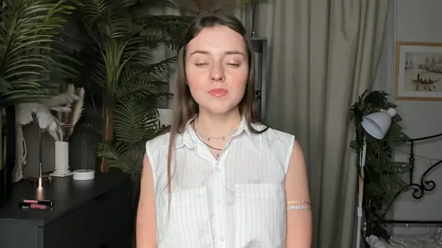 ThelmaJusto online show from 11.01.25