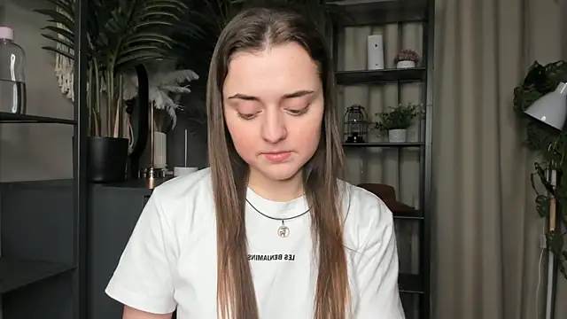 ThelmaJusto online show from 11.20.25