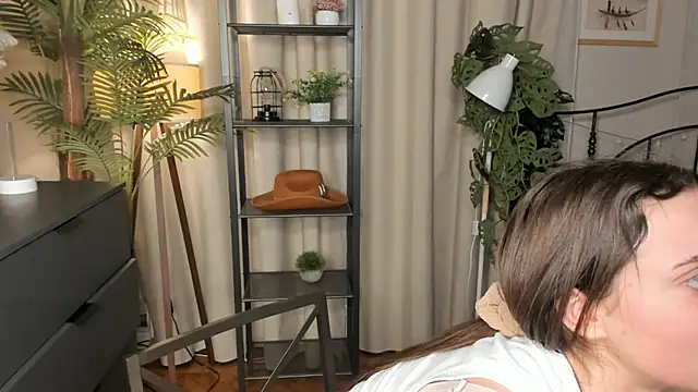 ThelmaJusto online show from 11.28.25