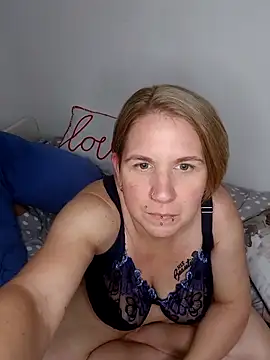 LaceyWestxx online show from 10.25.25