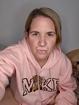 LaceyWestxx online show from 11.30.25