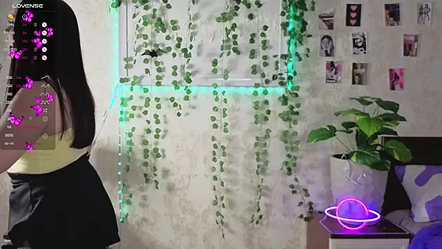 Snapshot of JeeringTickler chatting on 11.13.25 JeeringTickler online show from 11.13.25