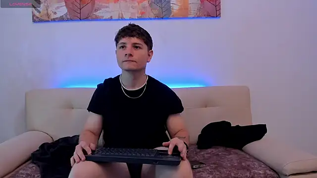 Leoo Miller online show from 10.21.25