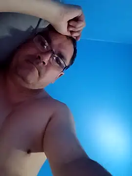 Snapshot of Alfred_00000 chatting on 10.11.25 Alfred 00000 online show from 10.11.25