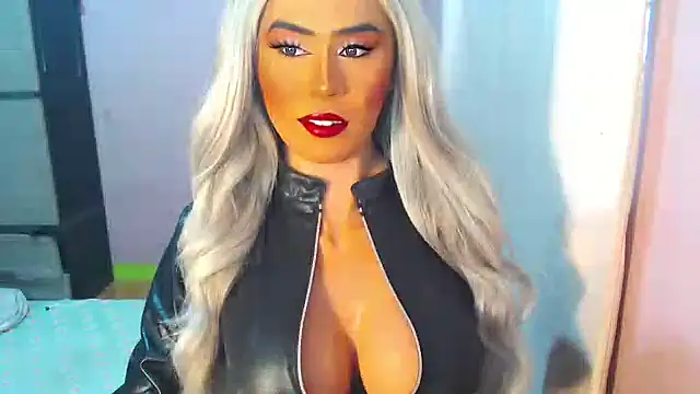 Snapshot of Lustyscarlette_ chatting on 10.07.25 Lustyscarlette online show from 10.07.25