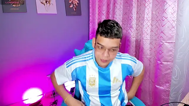 alex boyy online show from 10.05.25