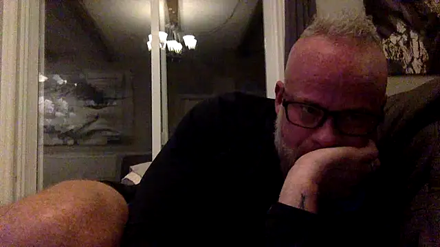 Snapshot of Muscledick40 chatting on 03.18.26 Muscledick40 online show from 03.18.26
