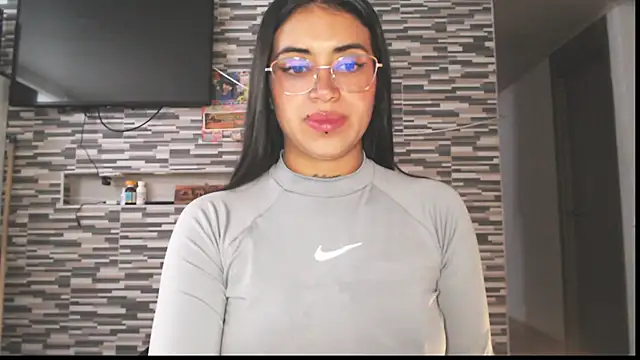 Carla Bennett   online show from 10.06.25