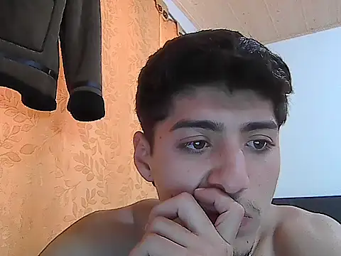 JULIANGREY online show from 10.05.25