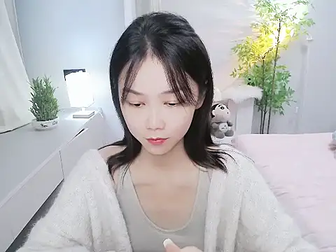 Snapshot of mili0923 chatting on 10.11.25 mili0923 online show from 10.11.25