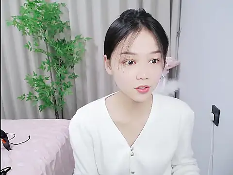 Snapshot of mili0923 chatting on 10.19.25 mili0923 online show from 10.19.25