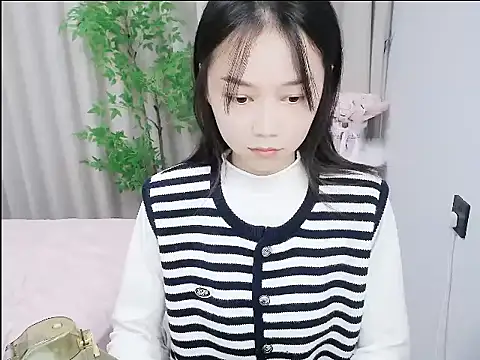 Snapshot of mili0923 chatting on 10.23.25 mili0923 online show from 10.23.25