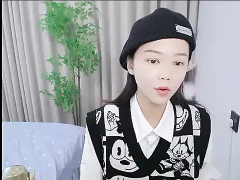 Snapshot of mili0923 chatting on 11.03.25 mili0923 online show from 11.03.25