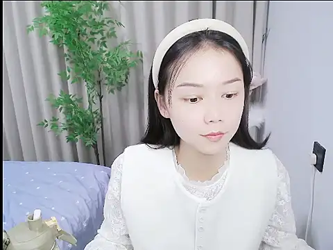 Snapshot of mili0923 chatting on 11.12.25 mili0923 online show from 11.12.25