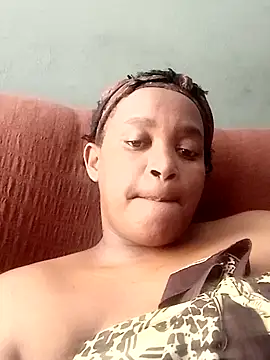 Snapshot of KinkyLunaRose chatting on 10.23.25 KinkyLunaRose online show from 10.23.25