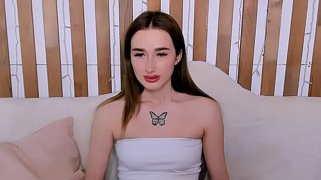 Snapshot of Olivia_Grantt chatting on 10.15.25 Olivia Grantt online show from 10.15.25