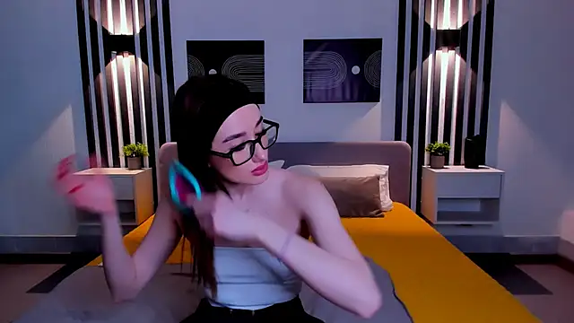 Snapshot of Olivia_Grantt chatting on 11.14.25 Olivia Grantt online show from 11.14.25