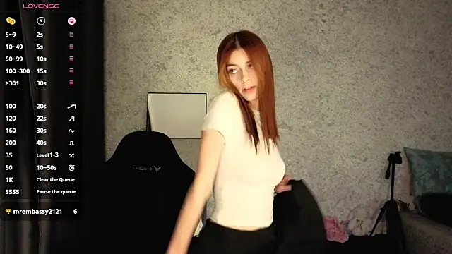 kitti sweett online show from 11.15.25