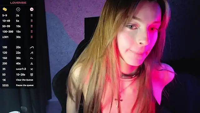 Snapshot of kitti_sweett chatting on 04.23.26 kitti sweett online show from 04.23.26