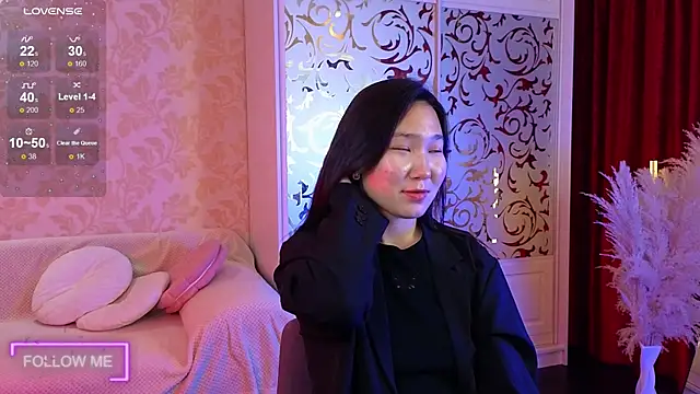 Yoon Mii online show from 10.07.25