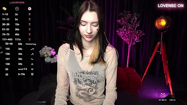 Snapshot of Trix_Void chatting on 02.04.26 Trix Void online show from 02.04.26