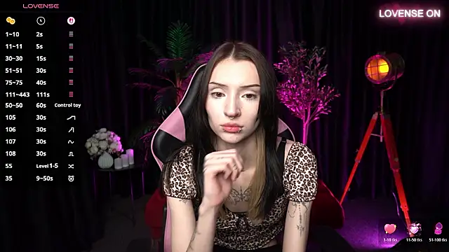 Snapshot of Trix_Void chatting on 02.12.26 Trix Void online show from 02.12.26