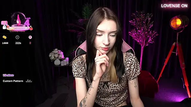 Snapshot of Trix_Void chatting on 02.15.26 Trix Void online show from 02.15.26