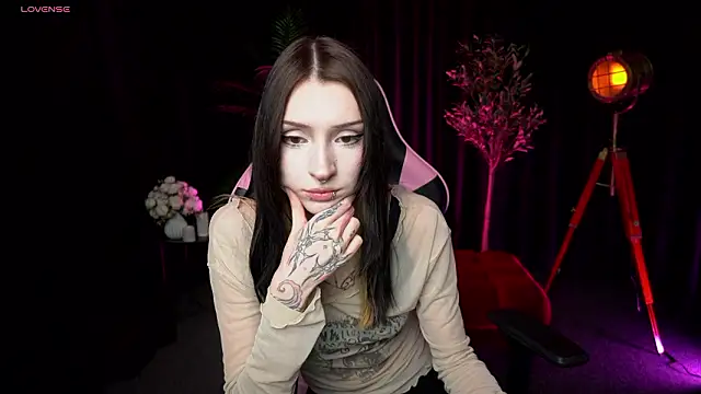 Snapshot of Trix_Void chatting on 02.21.26 Trix Void online show from 02.21.26