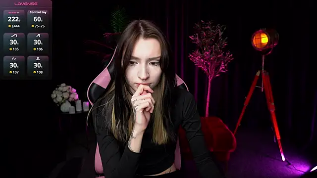 Snapshot of Trix_Void chatting on 02.24.26 Trix Void online show from 02.24.26