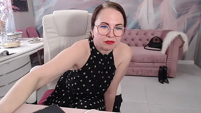 Arisa5000 online show from 02.13.25