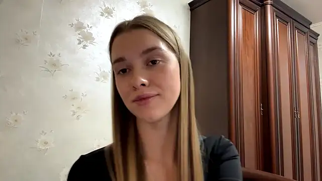 dreams kitty online show from 10.06.25