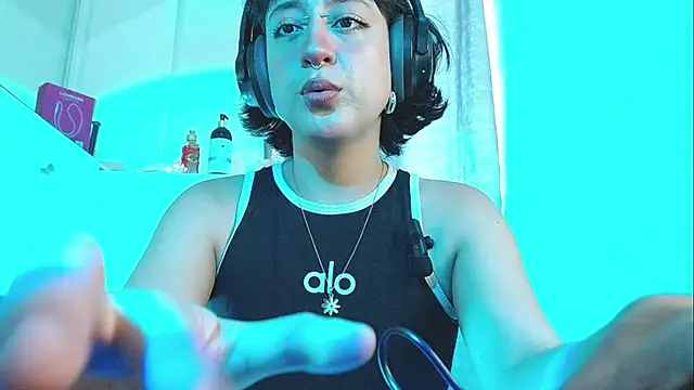 zora blue777 online show from 10.18.25