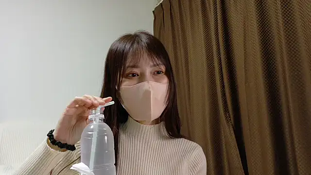 Snapshot of mio_k1 chatting on 10.14.25 mio k1 online show from 10.14.25