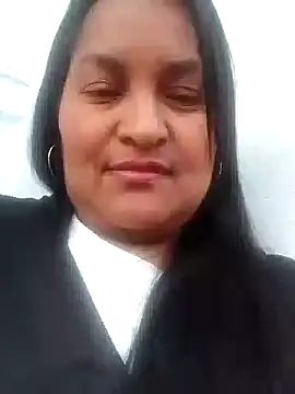 lucia00xx online show from 10.21.25