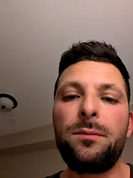 Snapshot of felipelon07 chatting on 10.22.25 felipelon07 online show from 10.22.25