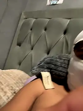 lain213 online show from 11.04.25