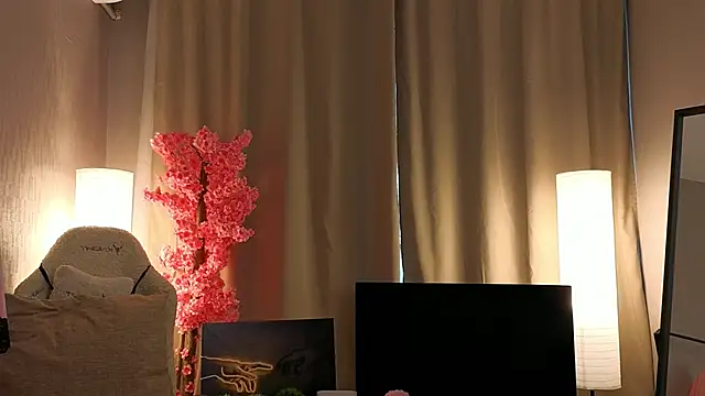 Milf mammyy online show from 10.14.25