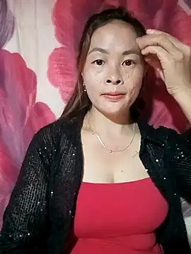 Snapshot of lucky774- chatting on 10.11.25 lucky774- online show from 10.11.25