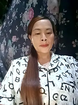 Snapshot of lucky774- chatting on 10.13.25 lucky774- online show from 10.13.25