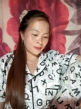 Snapshot of lucky774- chatting on 10.13.25 lucky774- online show from 10.13.25