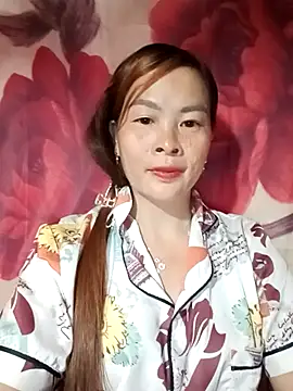 Snapshot of lucky774- chatting on 11.04.25 lucky774- online show from 11.04.25