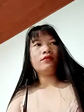 TrangNemo online show from 10.18.25