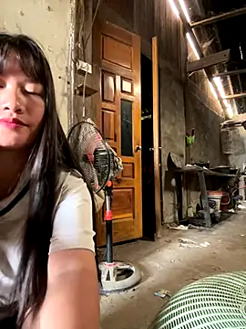 TrangNemo online show from 10.22.25