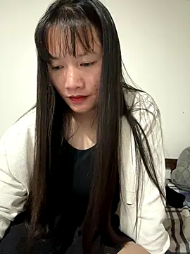 TrangNemo online show from 10.28.25