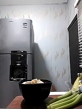 Lollysmile26 online show from 10.19.25